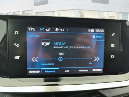 Photo 7 Peugeot 2008  PureTech 130 S&S EAT8