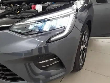 Photo 15 Renault Clio  TCe 90 - 21N