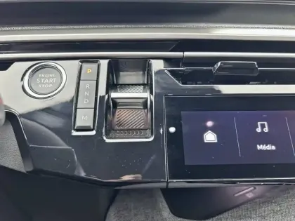 Photo 44 Peugeot 5008  Hybrid 136 e-DCS6