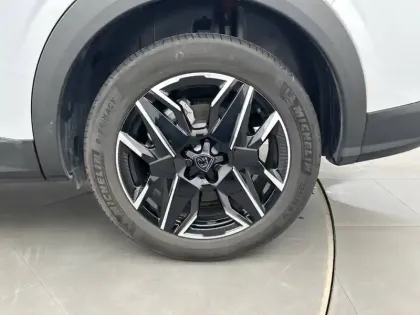 Photo 43 Peugeot 5008  Hybrid 136 e-DCS6