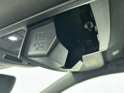 Photo 60 Peugeot 5008  Hybrid 136 e-DCS6