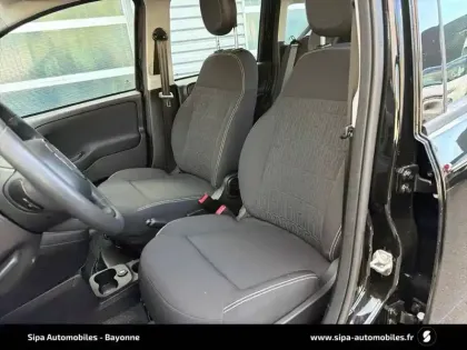 Photo 8 Fiat Panda  1.0 70 ch Hybrid BSG S/S