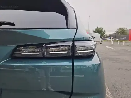 Photo 16 Peugeot 308  SW PureTech 130ch S&S BVM6