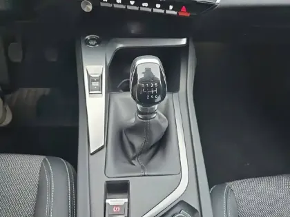 Photo 13 Peugeot 308  SW PureTech 130ch S&S BVM6