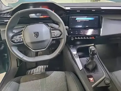 Photo 58 Peugeot 308  SW PureTech 130ch S&S BVM6