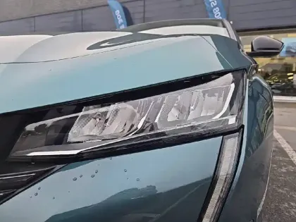 Photo 15 Peugeot 308  SW PureTech 130ch S&S BVM6