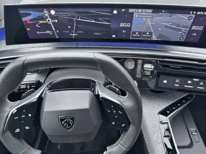 Photo 9 Peugeot 3008  Electrique 210 ch 73 kWh