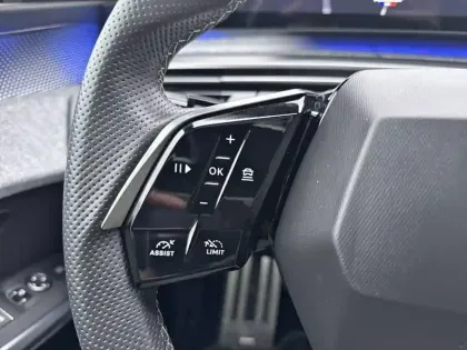 Photo 19 Peugeot 3008  Electrique 210 ch 73 kWh