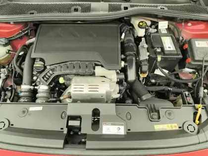 Photo 22 Peugeot 208  PureTech 100 S&S BVM6