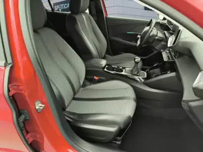 Photo 8 Peugeot 208  PureTech 100 S&S BVM6