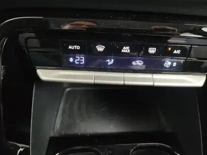 Photo 9 Citroën C3  Turbo 100 ch BVM6