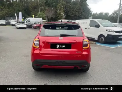 Photo 36 Fiat 600  T-Gen 3 1.2 Hybrid 110ch eDCT6