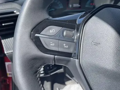 Photo 14 Peugeot 2008  Electrique 136 ch