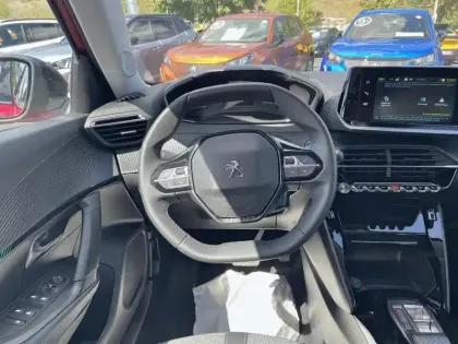 Photo 10 Peugeot 2008  Electrique 136 ch