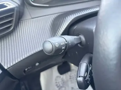 Photo 20 Peugeot 208 Gén. II Ph1 NG Style 5