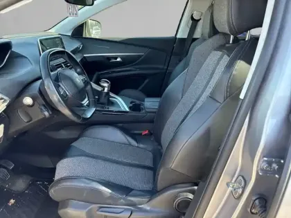 Photo 8 Peugeot 5008  1.6 BlueHDi 120ch S&S BVM6