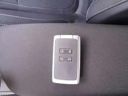 Photo 21 Renault Megane Mégane IV Berline Blue dCi 115 EDC - 21N