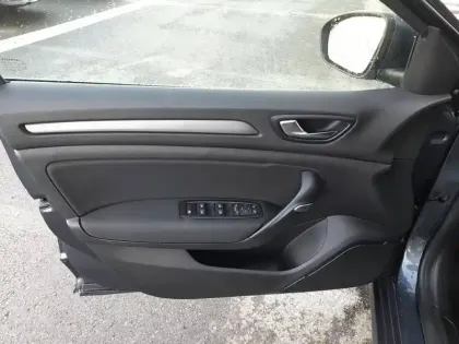 Photo 10 Renault Megane Mégane IV Berline Blue dCi 115 EDC - 21N