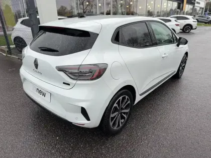 Photo 3 Renault Clio  E-Tech full hybrid 145