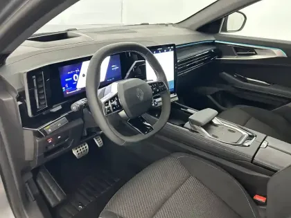 Photo 18 Renault Espace  E-Tech full hybrid 200 GSR2