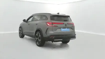 Photo 11 Renault Espace  E-Tech full hybrid 200 GSR2