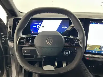 Photo 23 Renault Espace  E-Tech full hybrid 200 GSR2