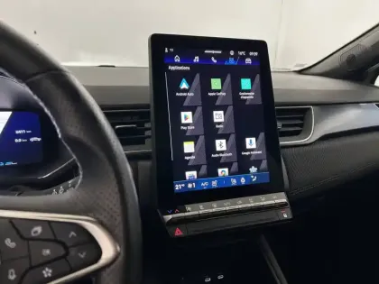 Photo 12 Renault Symbioz  E-Tech full hybrid 145