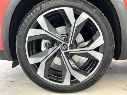 Photo 27 Renault Austral  E-Tech full hybrid 200 GSR2