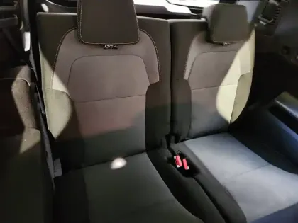 Photo 40 Dacia Jogger  Hybrid 140 7 places GSR2