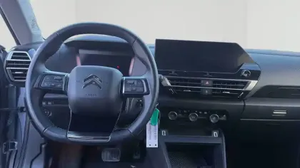 Photo 21 Citroën C4 e- 136 ch Automatique