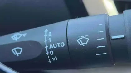 Photo 14 Citroën C4 e- 136 ch Automatique