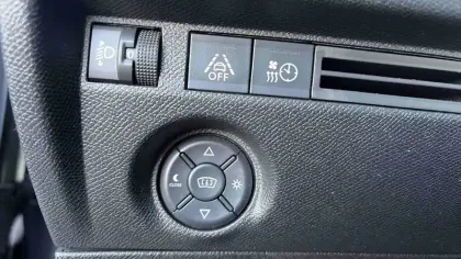 Photo 22 Citroën C4 e- 136 ch Automatique