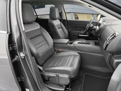 Photo 13 Citroën C5 aircross  PureTech 130 S&S EAT8