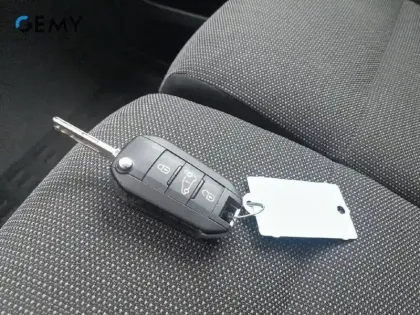 Photo 21 Peugeot Partner  FOURGON M 650 KG BLUEHDI 100 S&S BVM6