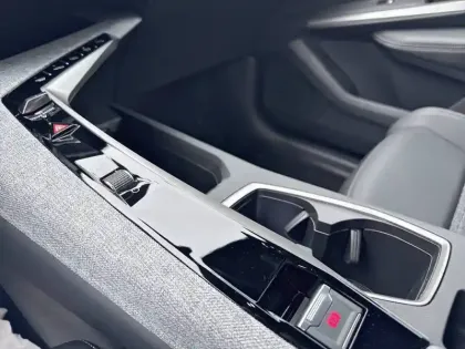 Photo 18 Peugeot 3008 Gén. III Ph1 Allure 5