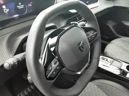 Photo 8 Peugeot 208  Hybrid 100 e-DCS6