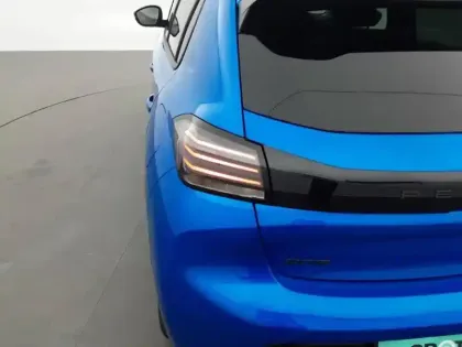 Photo 16 Peugeot 208  Hybrid 100 e-DCS6