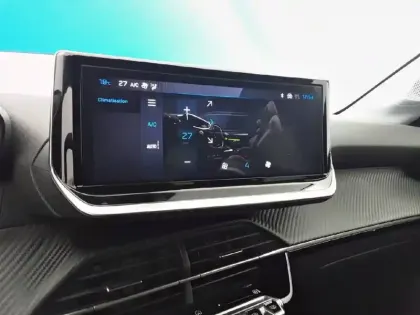 Photo 20 Peugeot 208  Hybrid 100 e-DCS6