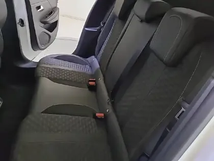 Photo 32 Peugeot 208  Electrique 50 kWh 136ch