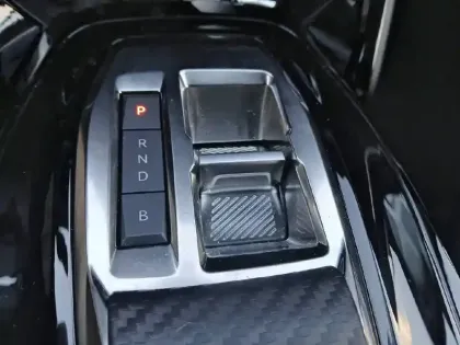 Photo 13 Peugeot 208  Electrique 50 kWh 136ch