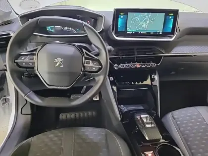 Photo 28 Peugeot 208  Electrique 50 kWh 136ch