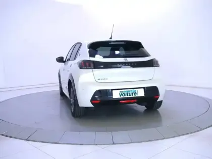 Photo 27 Peugeot 208  Electrique 50 kWh 136ch