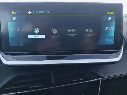 Photo 18 Peugeot 208  Electrique 50 kWh 136ch