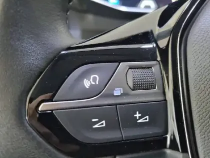 Photo 47 Peugeot 208  Electrique 50 kWh 136ch