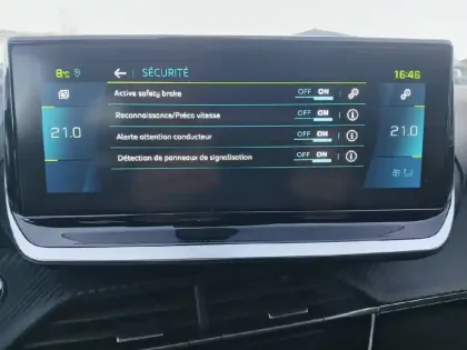 Photo 14 Peugeot 208  Electrique 50 kWh 136ch