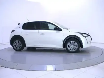 Photo 24 Peugeot 208  Electrique 50 kWh 136ch