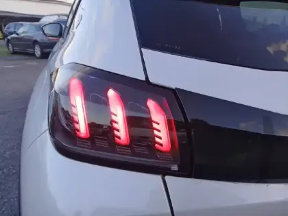 Photo 16 Peugeot 208  Electrique 50 kWh 136ch