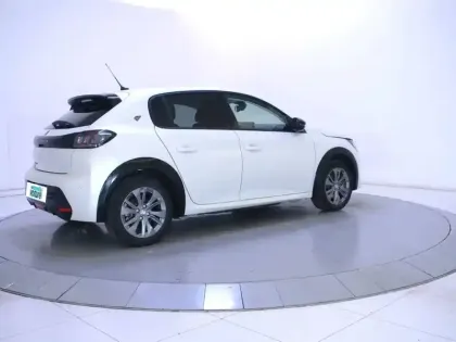 Photo 25 Peugeot 208  Electrique 50 kWh 136ch