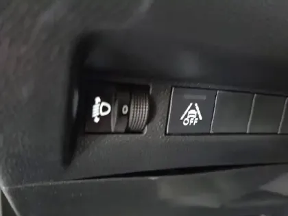 Photo 49 Peugeot 208  Electrique 50 kWh 136ch