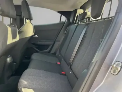 Photo 11 Opel Mokka  Electrique 136 ch & Batterie 50 kWh